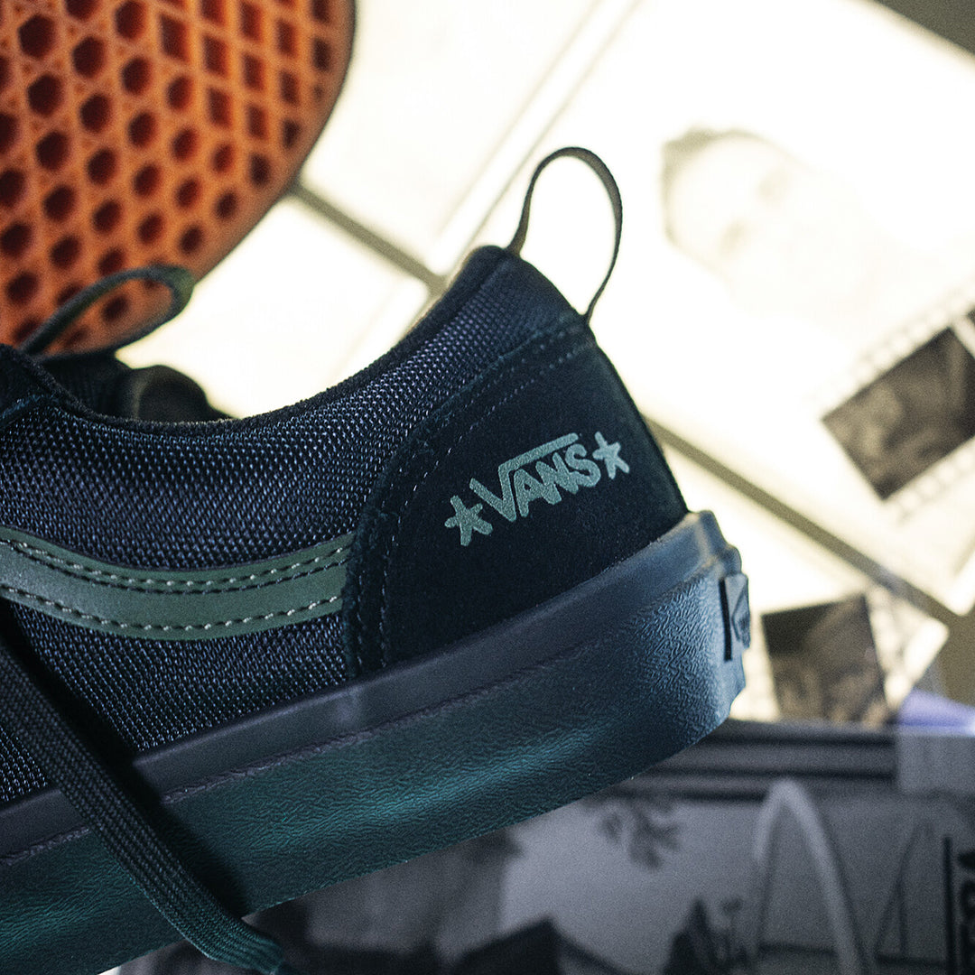 VANS（ヴァンズ）| SKATE OLD SKOOL 36+ SHOE BY ATIBA JEFFERSON