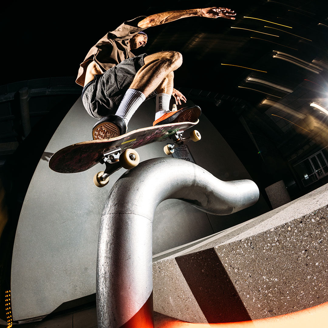 LAST RESORT AB（ラストリゾート エービー）| VM004 MILIC / RED CLAY/GREY/BLACK | スノーボード・スケートボードのTACTICS JAPAN