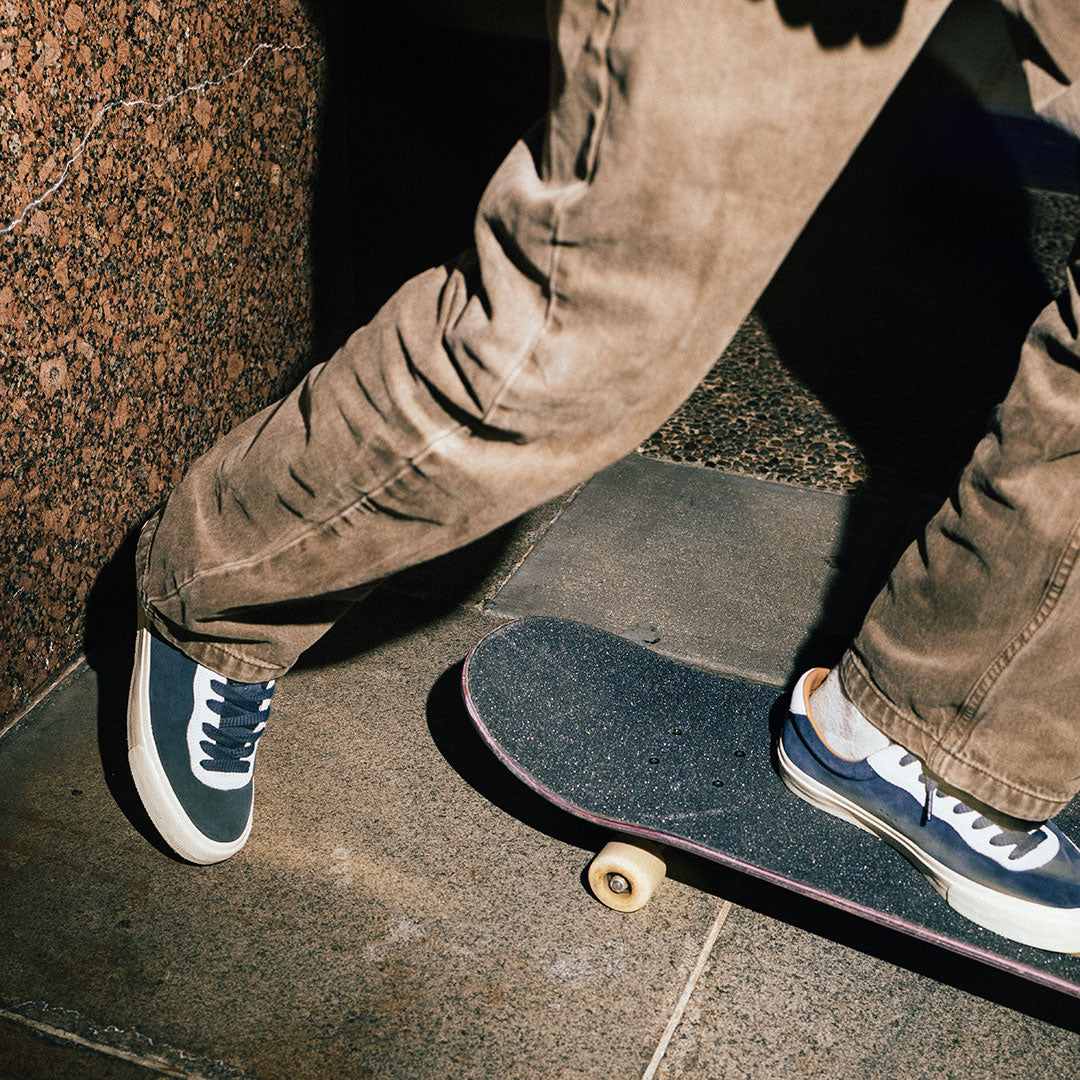 LAST RESORT AB（ラストリゾート エービー）| VM001 LO SUEDE / STEEL BLUE/OFF WHITE/WHITE | スノーボード・スケートボードのTACTICS JAPAN