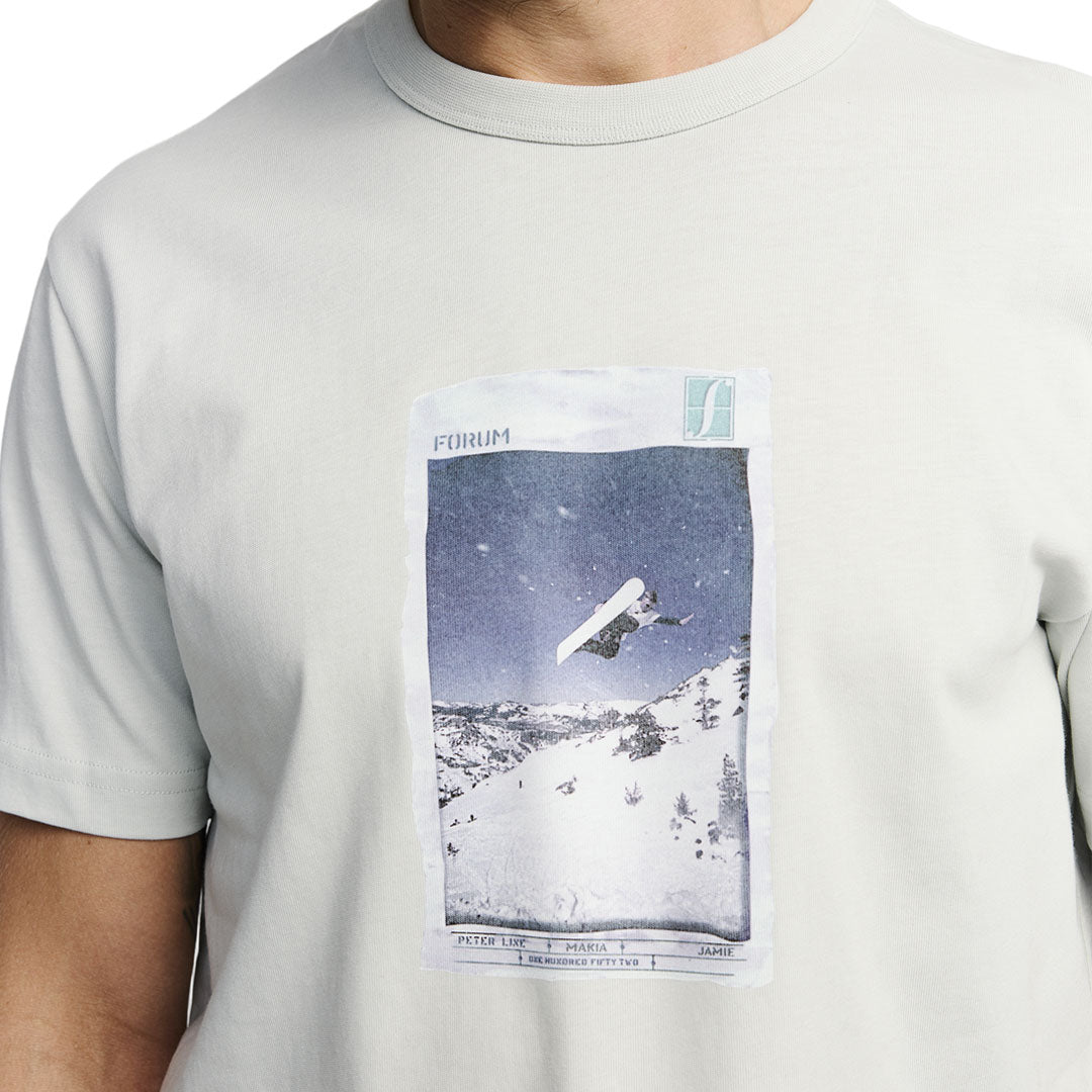 FORUM SNOWBOARDS（フォーラム スノーボード）| MAKIA X FORUM JAMIE T-SHIRT / GRAY | スノーボード・スケートボードのTACTICS JAPAN
