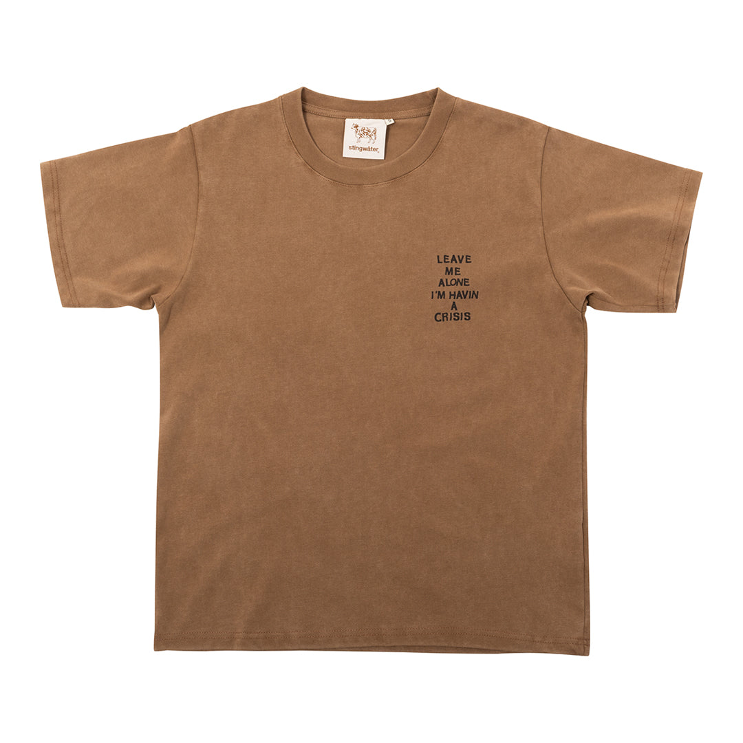 STINGWATER（スティングウォーター）| MINI CRISIS T-SHIRT / FADED BROWN | スノーボード・スケートボードのTACTICS JAPAN