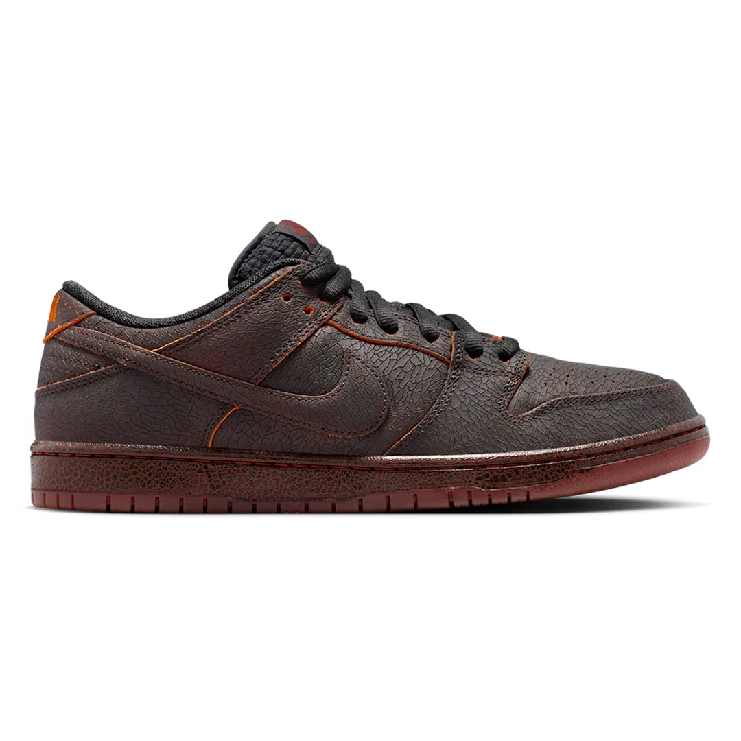NIKE SB DUNK LOW PRO PRM “Krampus”