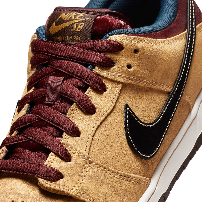 NIKE SB DUNK LOW PRO - THE CITY OF CINEMA