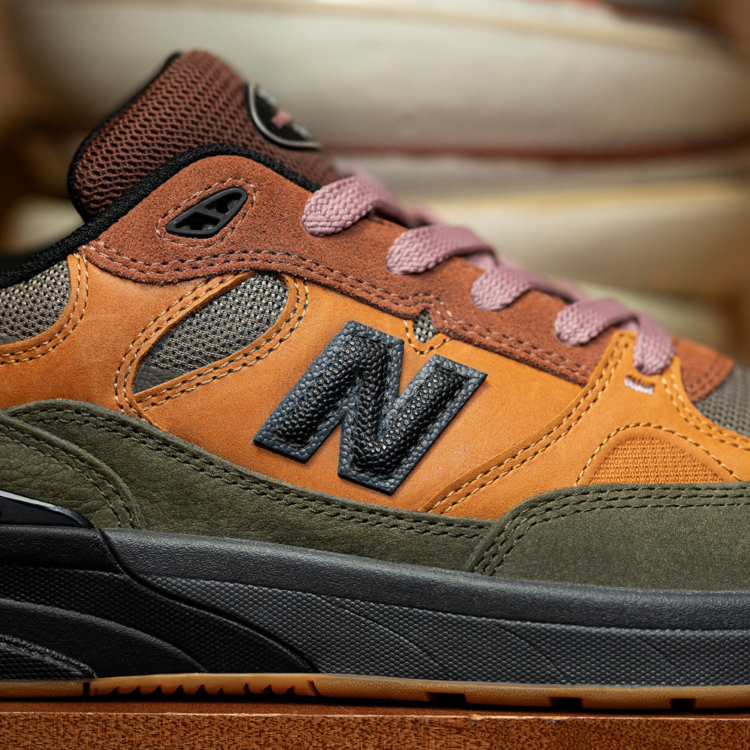 NEW BALANCE NUMERIC（ニューバランス ヌメリック）| NM933LOT | スノーボード・スケートボードのTACTICS JAPAN