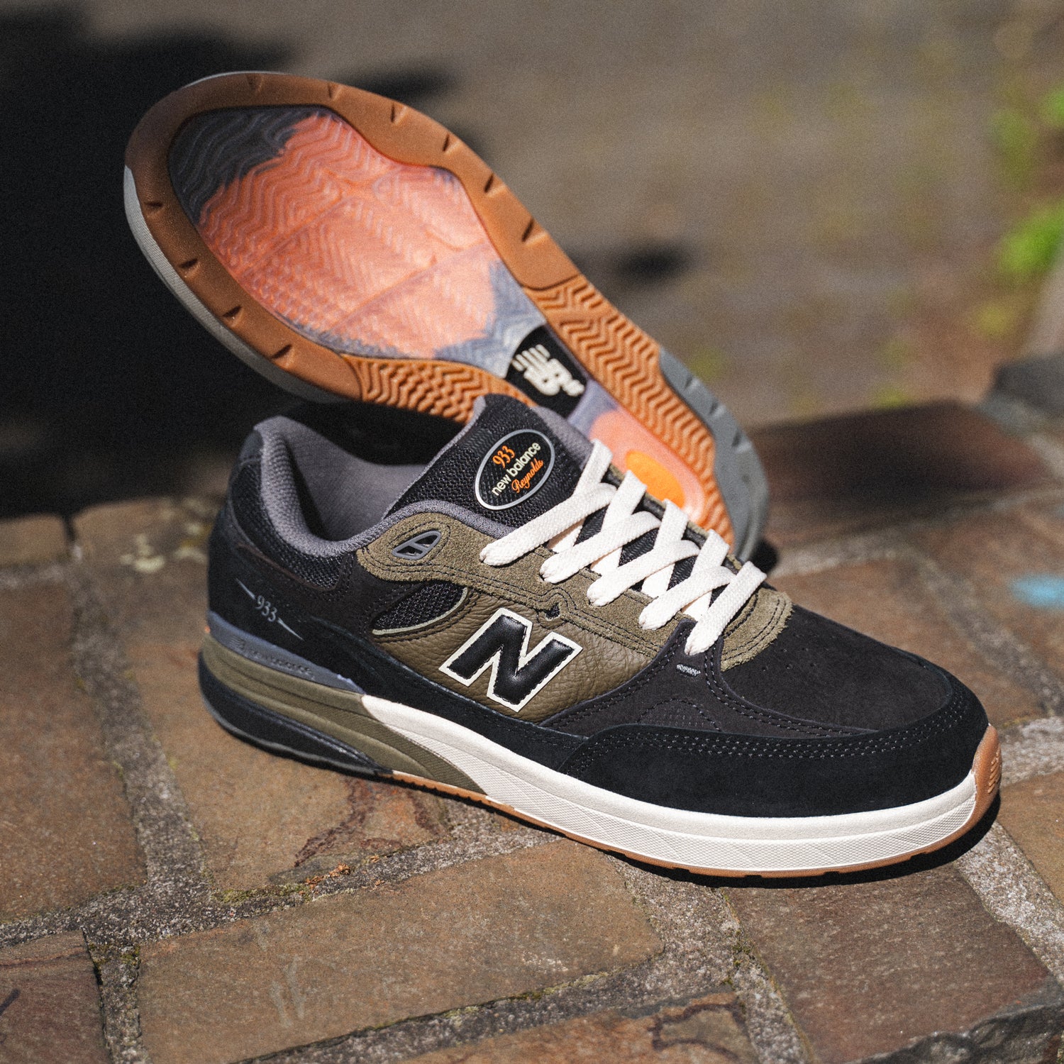 NM933BST 