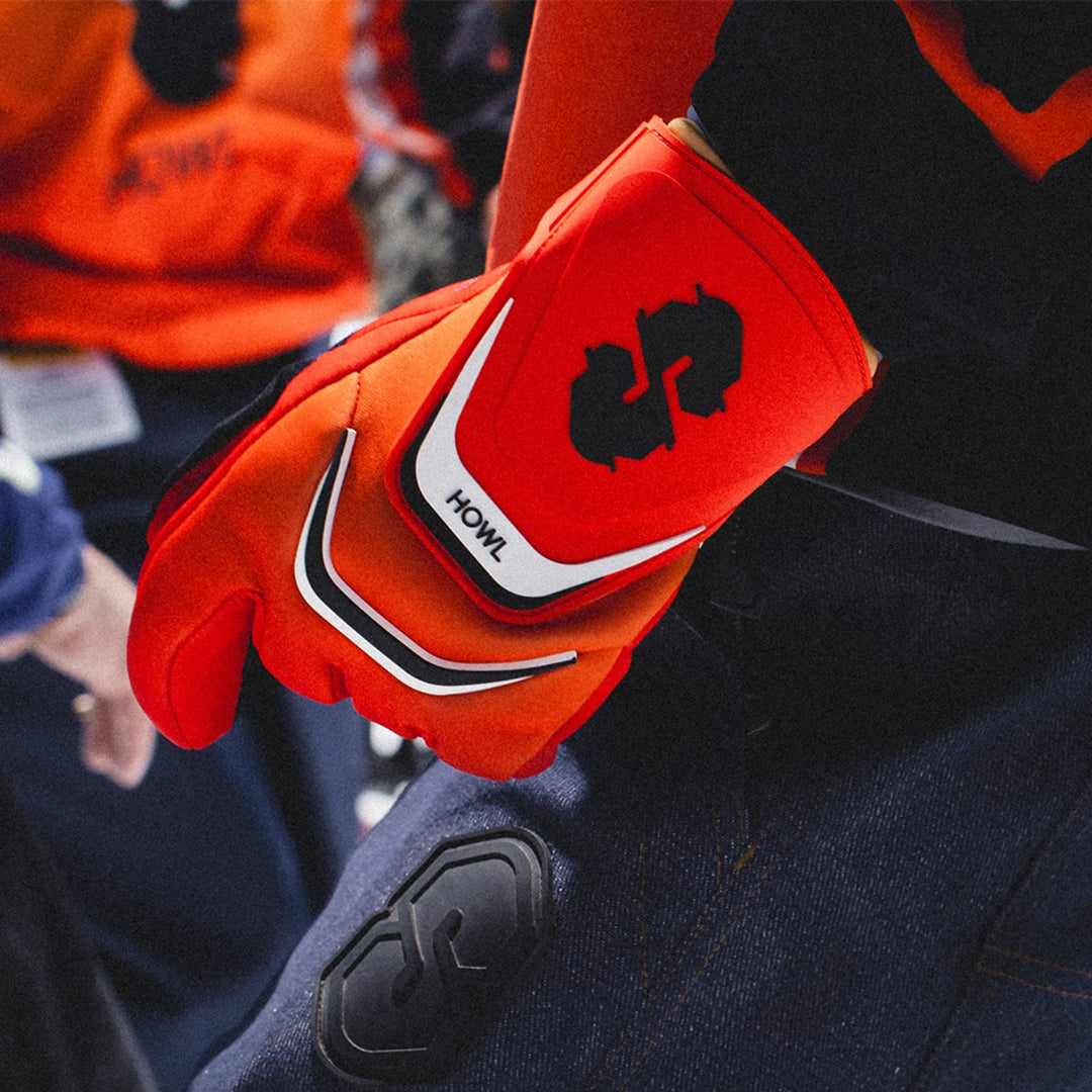 HOWL SUPPLY（ハウル サプライ）| SOUVENIR X HOWL GLOVE 2026 / FIRE RED | スノーボード・スケートボードのTACTICS JAPAN
