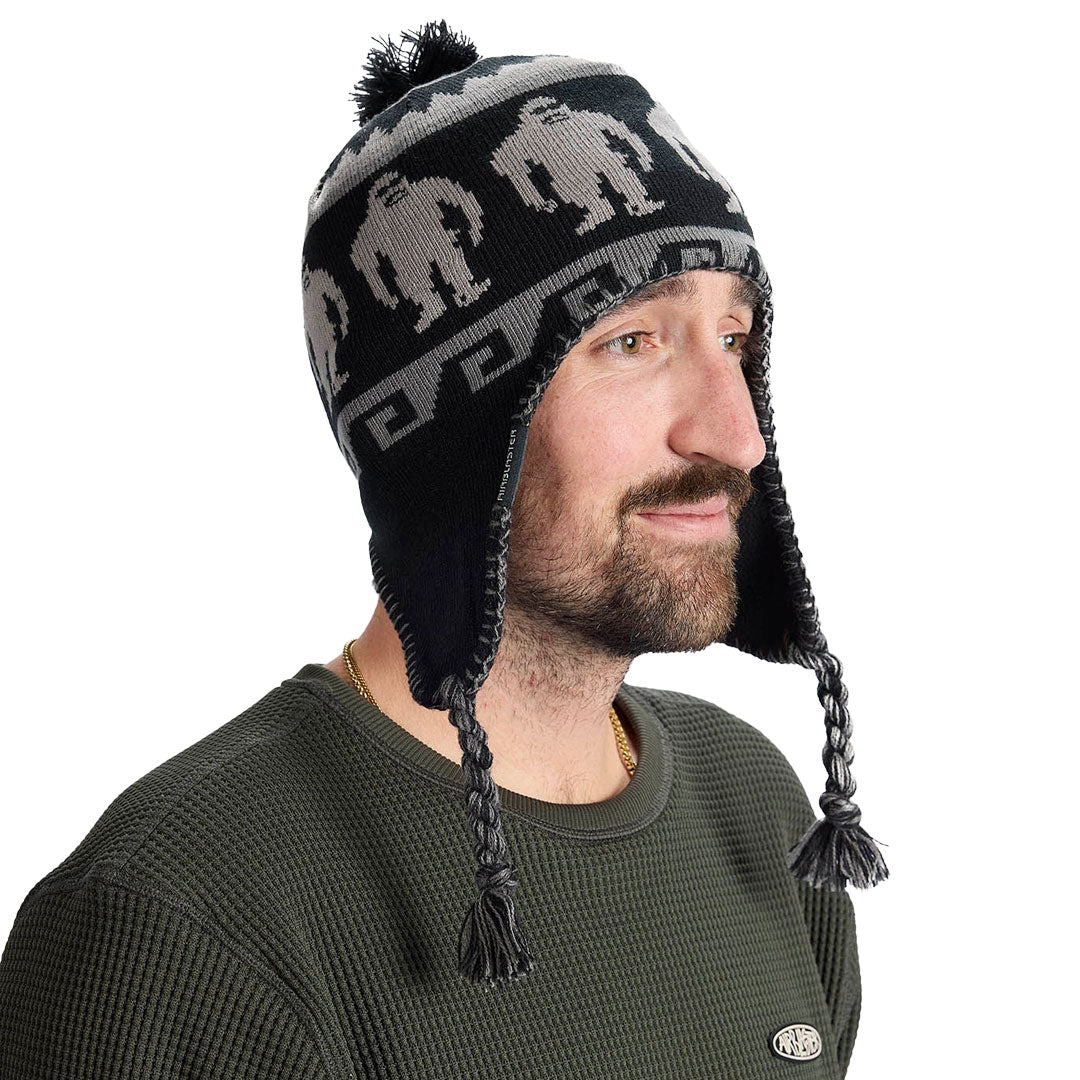 AIRBLASTER（エアブラスター）| SQUATCHAMAMA BEANIE / CHARCOAL | スノーボード・スケートボードのTACTICS JAPAN