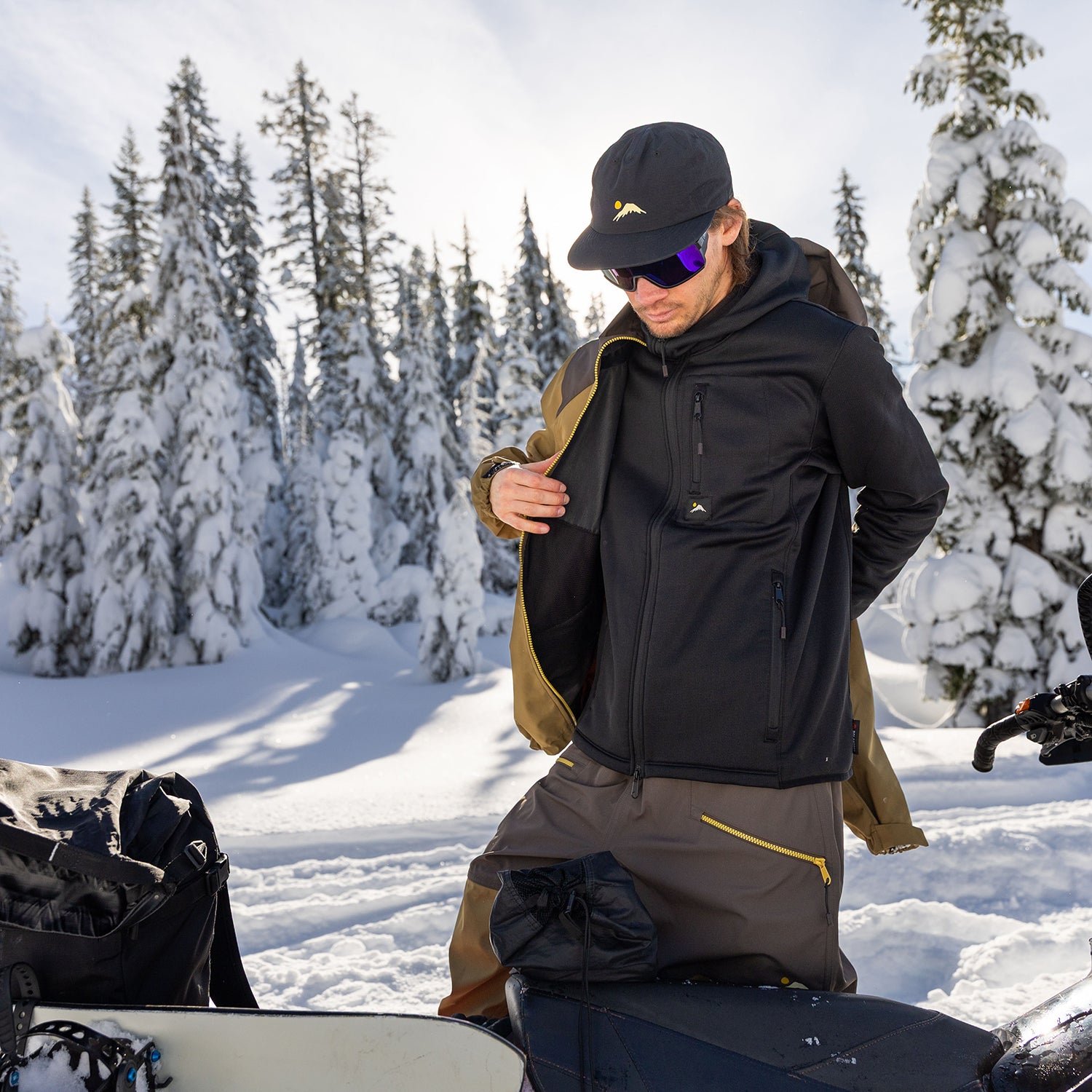 TACTICS（タクティクス）| CASCADIA POLARTEC MICROGRID ZIP HOODIE