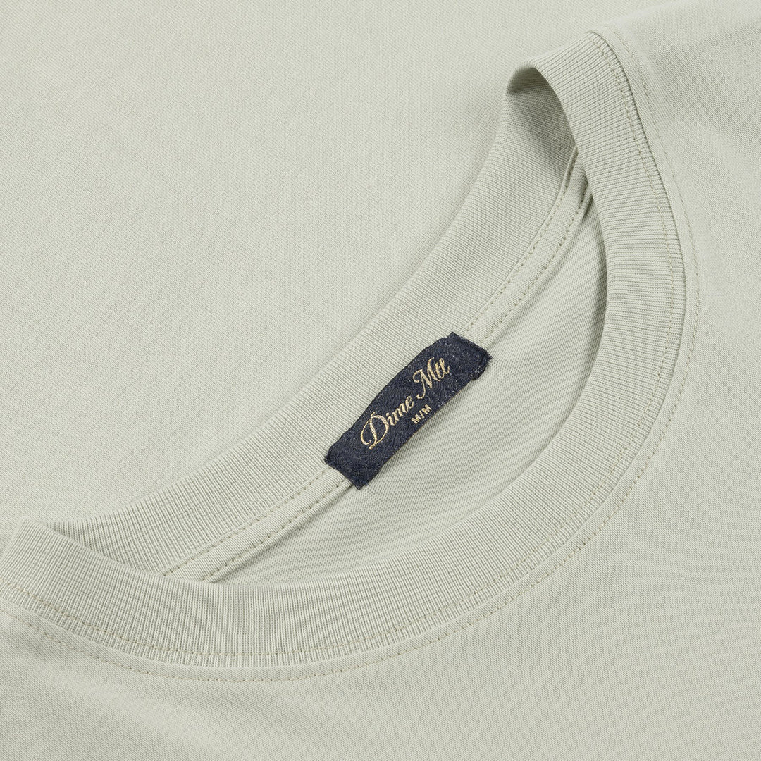 DIME MTL（ダイム モントリオール）| CURSIVE SMALL LOGO T-SHIRT - CHARCOAL MOSS | スノーボード・スケートボードのTACTICS JAPAN