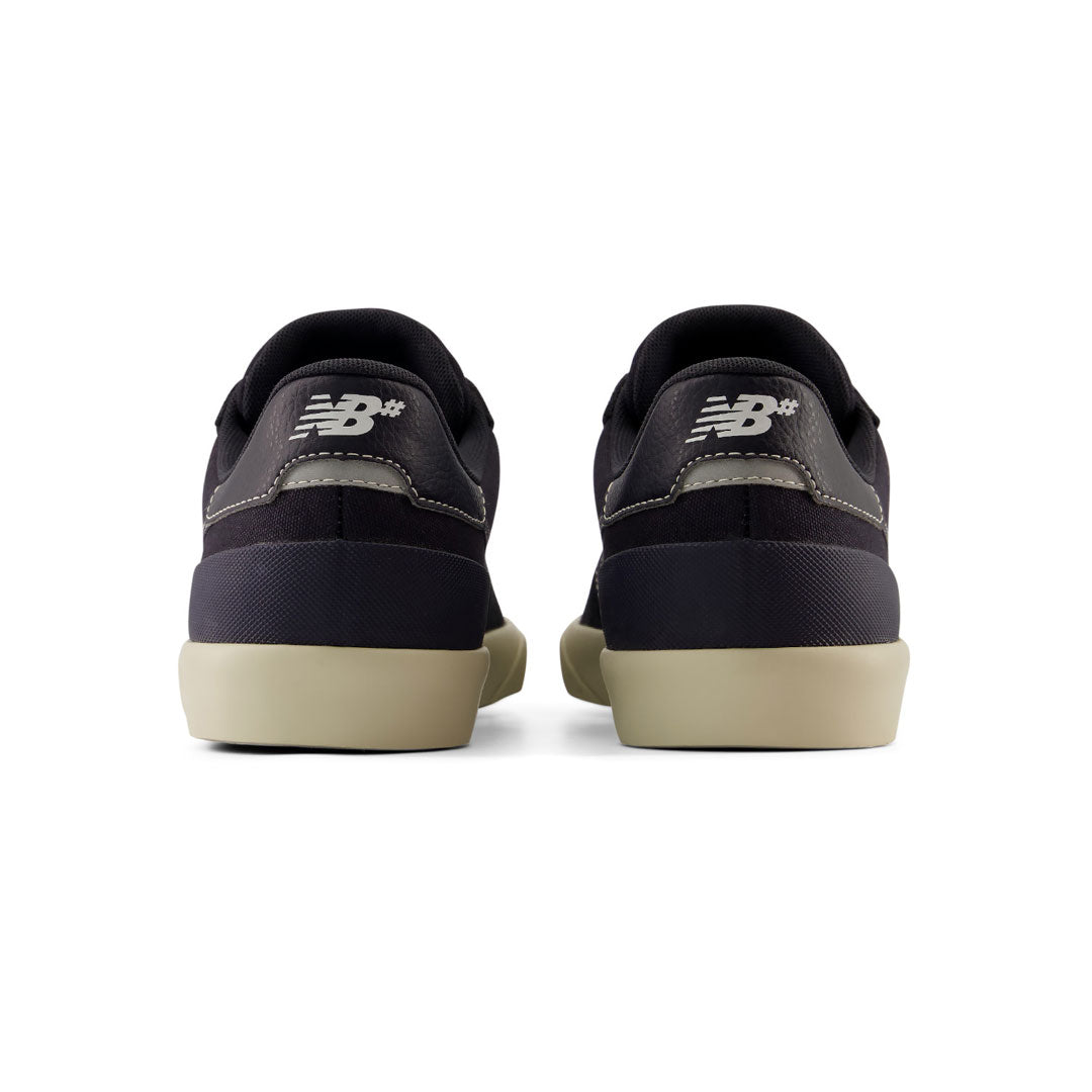NEW BALANCE NUMERIC（ニューバランス ヌメリック）| UN272WAT | スノーボード・スケートボードのTACTICS JAPAN
