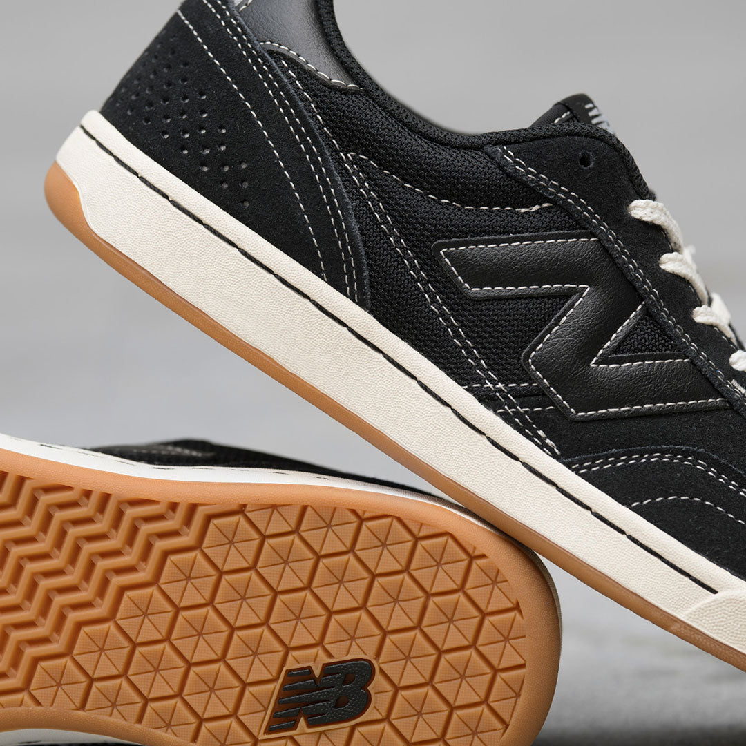 NEW BALANCE NUMERIC（ニューバランス ヌメリック）| UN440BCO V2 / BLACK WITH SEA SALT | スノーボード・スケートボードのTACTICS JAPAN