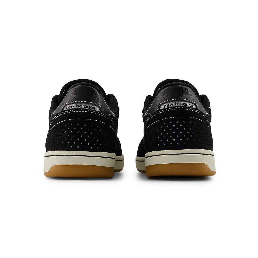 NEW BALANCE NUMERIC（ニューバランス ヌメリック）| UN440BCO V2 / BLACK WITH SEA SALT | スノーボード・スケートボードのTACTICS JAPAN
