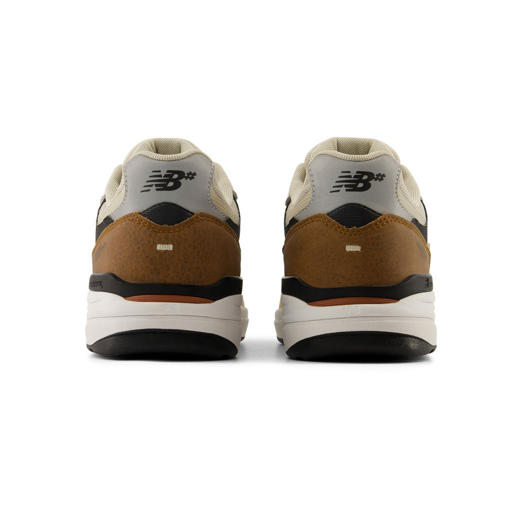 NEW BALANCE NUMERIC（ニューバランス ヌメリック）| UN933ONE ANDREW REYNOLDS | スノーボード・スケートボードのTACTICS JAPAN