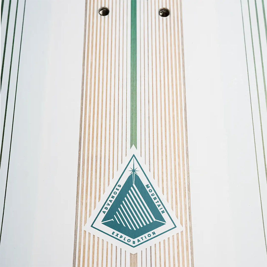 JONES SNOWBOARDS（ジョーンズ スノーボード）| STRATOS SNOWBOARD