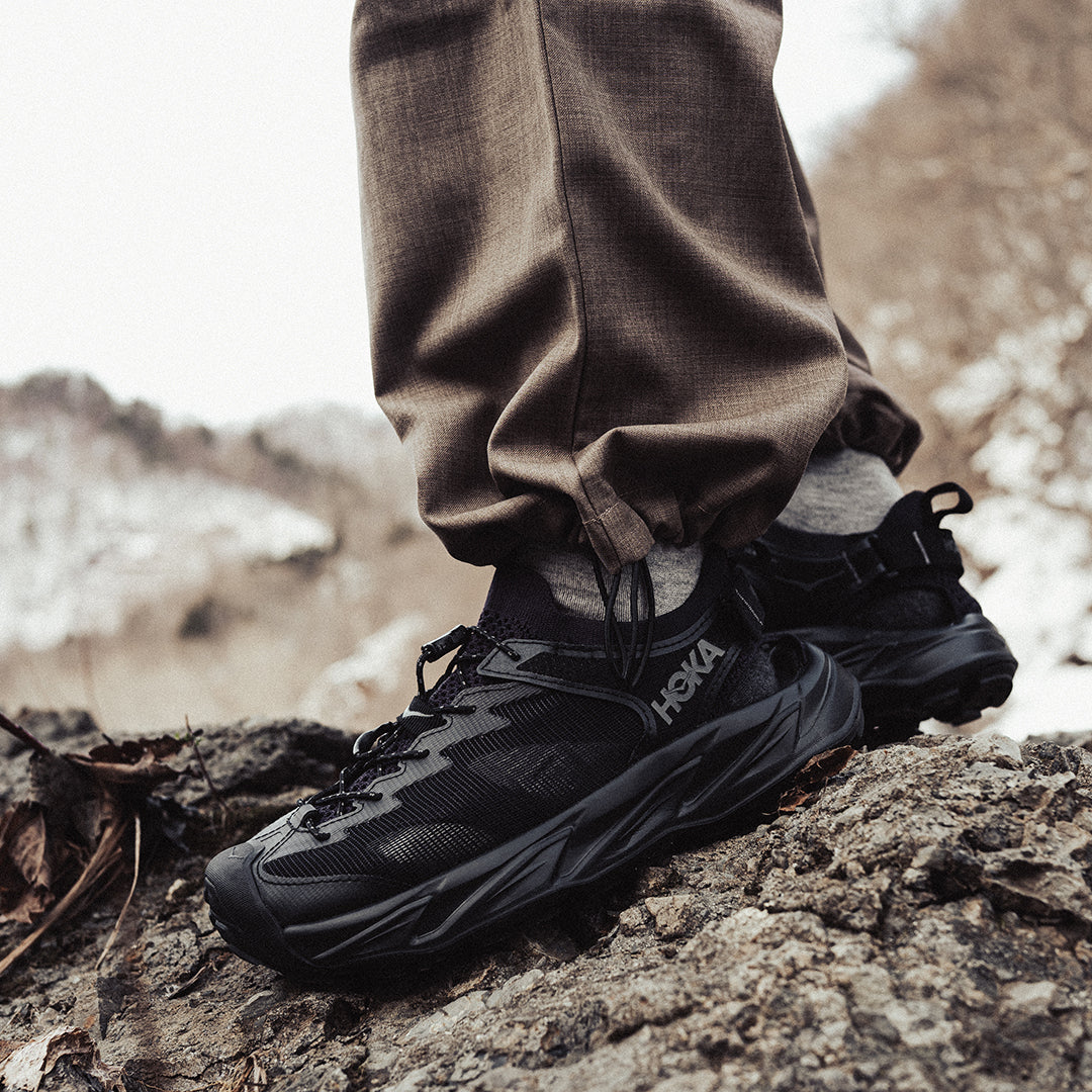 HOKA（ホカ）| HOPARA 2 / BLACK/BLACK | スノーボード・スケートボードのTACTICS JAPAN