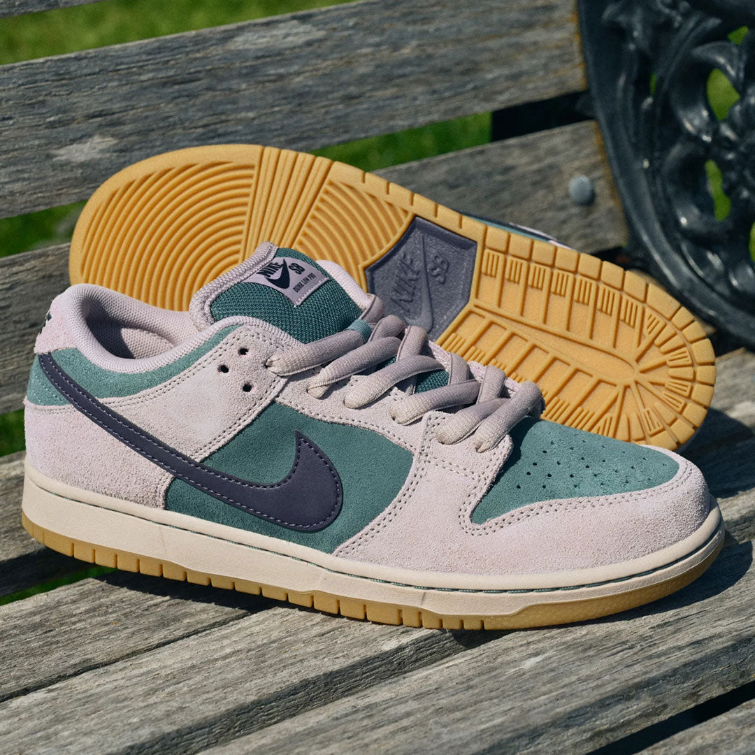 NIKE SB（ナイキ スケートボーディング）| NIKE SB DUNK LOW PRO / MINERAL SLATE/DARK RAISIN | スノーボード・スケートボードのTACTICS JAPAN