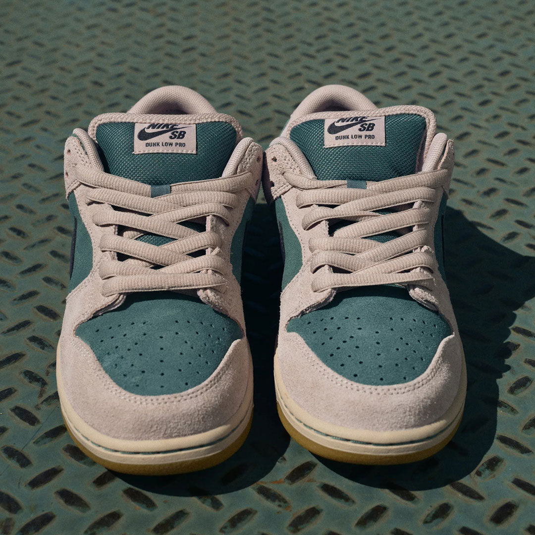 NIKE SB（ナイキ スケートボーディング）| NIKE SB DUNK LOW PRO / MINERAL SLATE/DARK RAISIN | スノーボード・スケートボードのTACTICS JAPAN