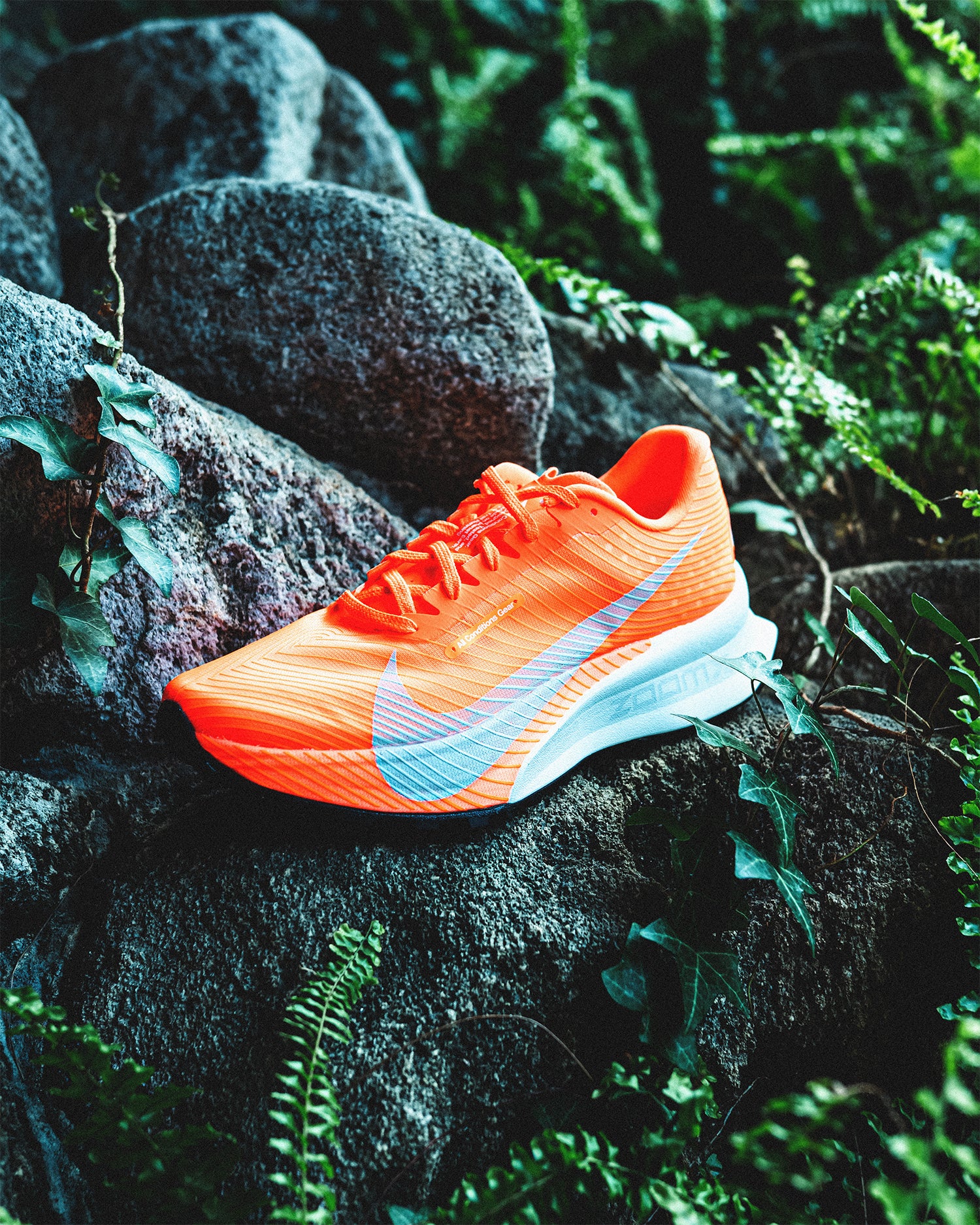 NIKE ACG ULTRAFLY TRAIL / HYPER CRIMSON
