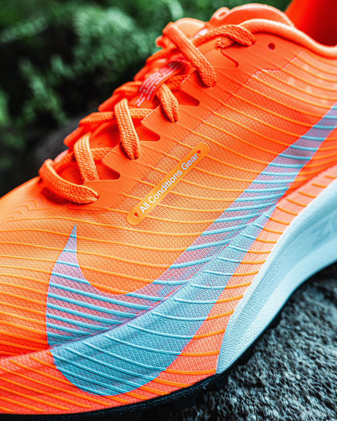 NIKE ACG ULTRAFLY TRAIL / HYPER CRIMSON