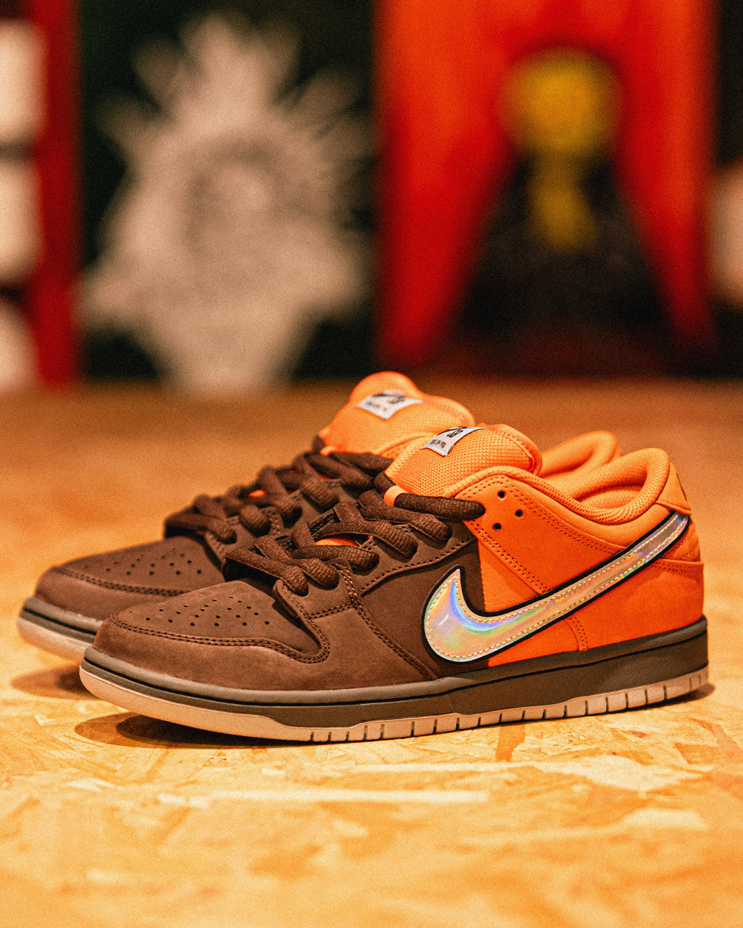 NIKE SB DUNK LOW PRO MUNI "SAFETY ORANGE/WOLF"