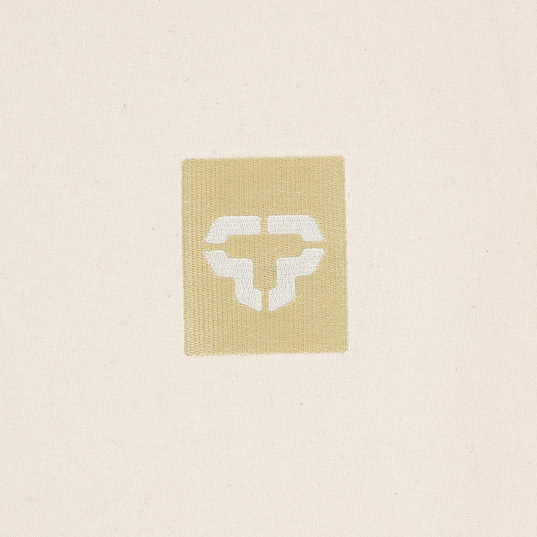 TACTICS（タクティクス）| TONAL ICON EMBROIDRED T-SHIRT / NATURAL | スノーボード・スケートボードのTACTICS JAPAN