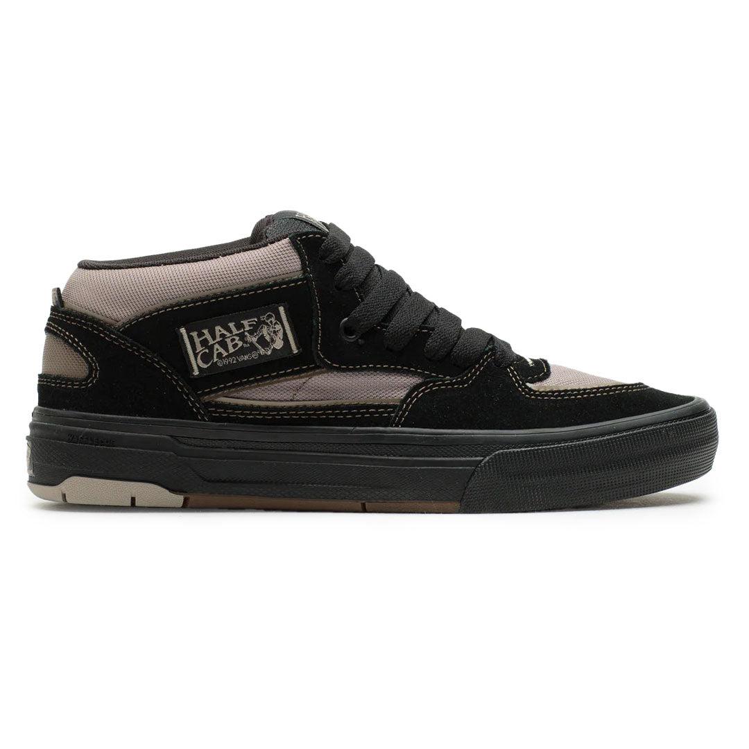 VANS（ヴァンズ）| SKATE HALF CAB WAFFLECUP / BLACK/PEYOTE BEIGE | スノーボード・スケートボードのTACTICS JAPAN