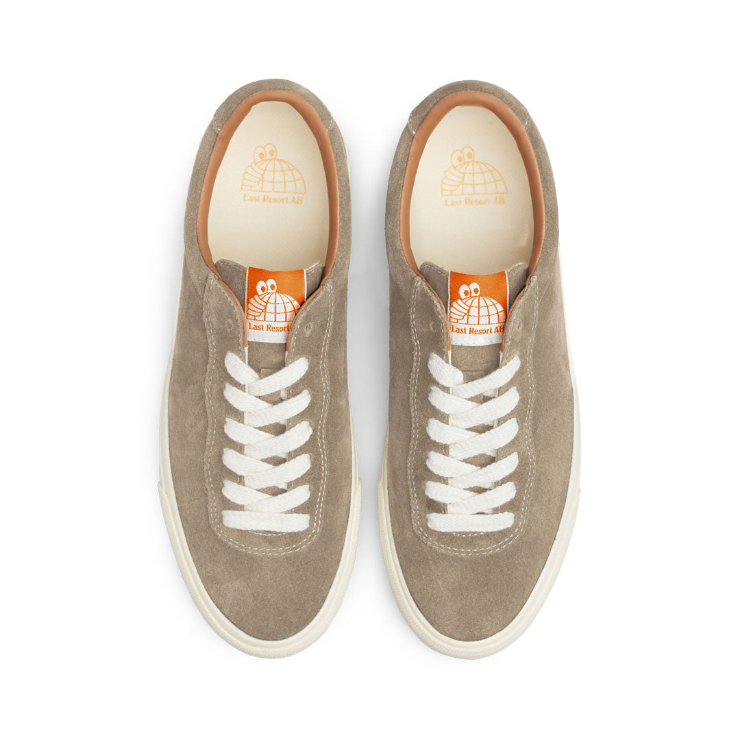 LAST RESORT AB（ラスト リゾート AB）| VM001-LO SUEDE / SAND/WHITE | スノーボード・スケートボードのTACTICS JAPAN
